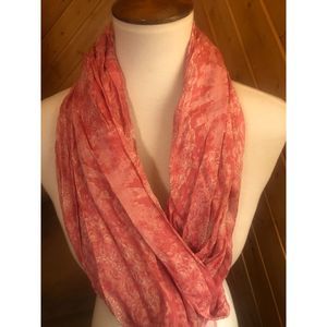 Simply Noelle Scarf